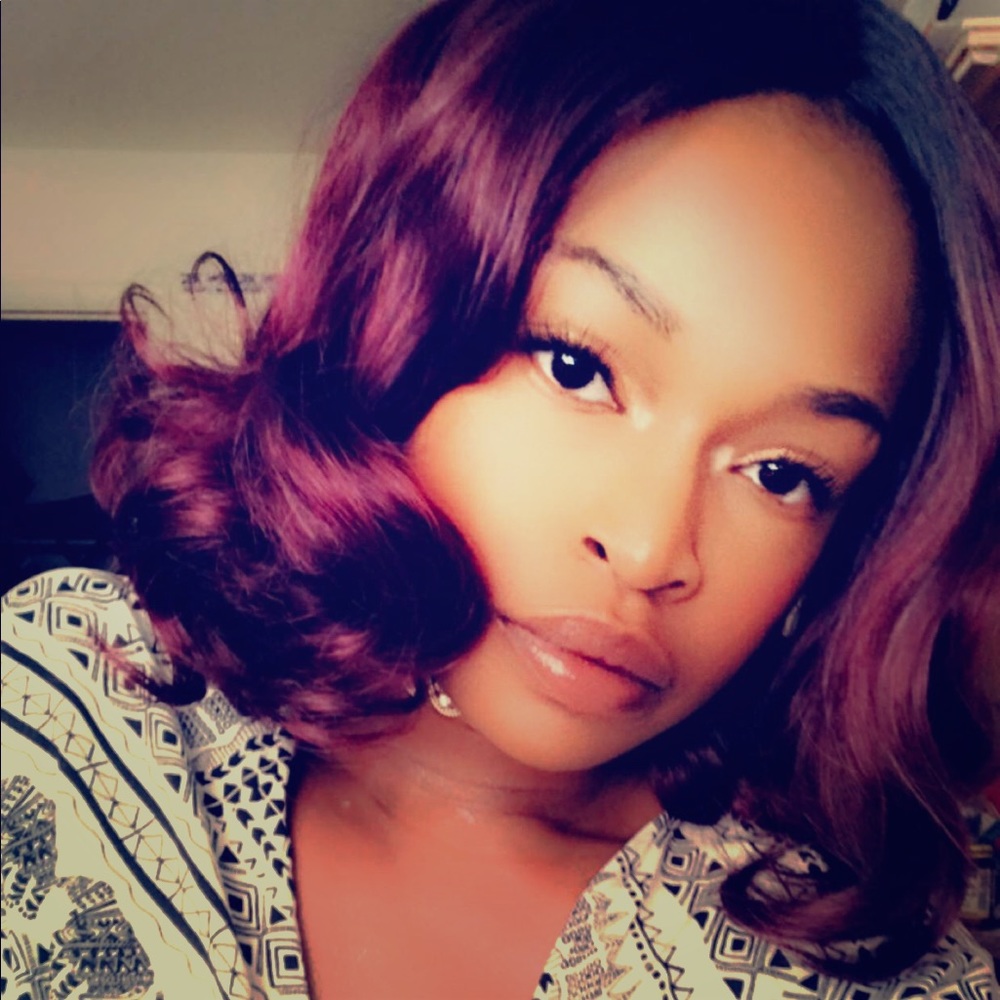 Meet your Posher, Fayboo